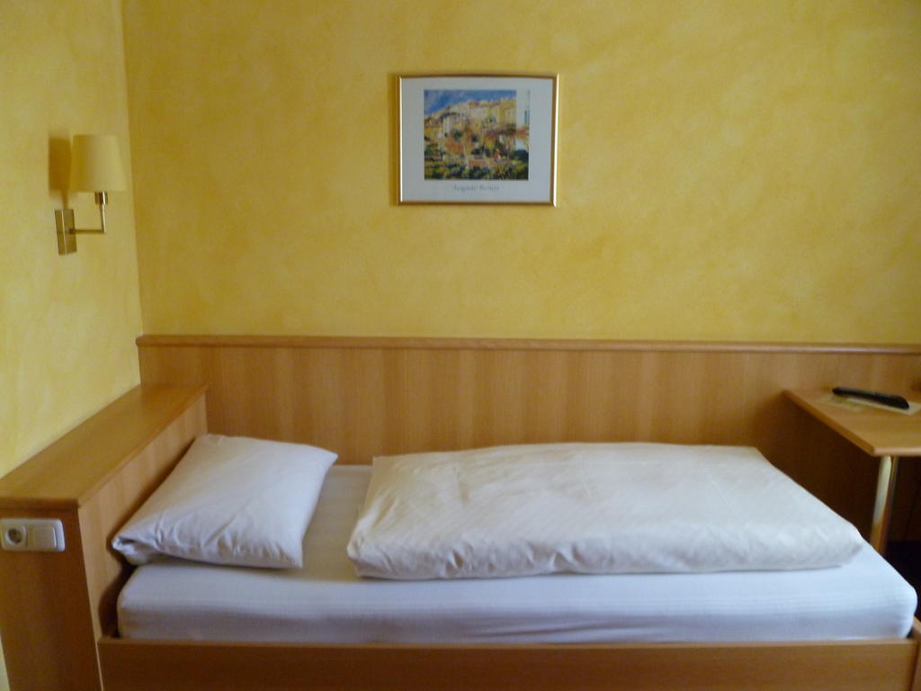 Gasthaus Zum Specht Hösbach Quarto foto
